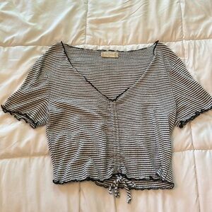 Altar'd state size medium cropped t-shirt hardly worn